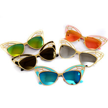 Load image into Gallery viewer, Vivian&#39;s Sunglasses
