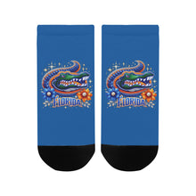 Load image into Gallery viewer, Men&#39;s Blue Gator Ankle Socks
