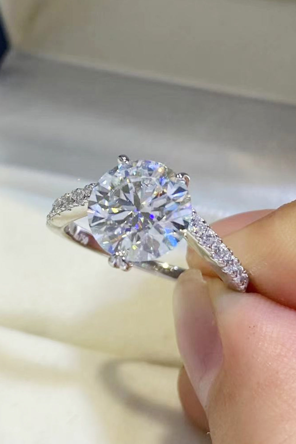 Monae 3 Carat Moissanite