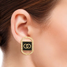 Load image into Gallery viewer, Infinity Link Black Oval Rhinestone Studs
