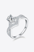 Load image into Gallery viewer, Ms. Tessie1 Carat Moissanite
