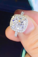 Load image into Gallery viewer, Ms. Linda Gay 3 Carat Moissanite
